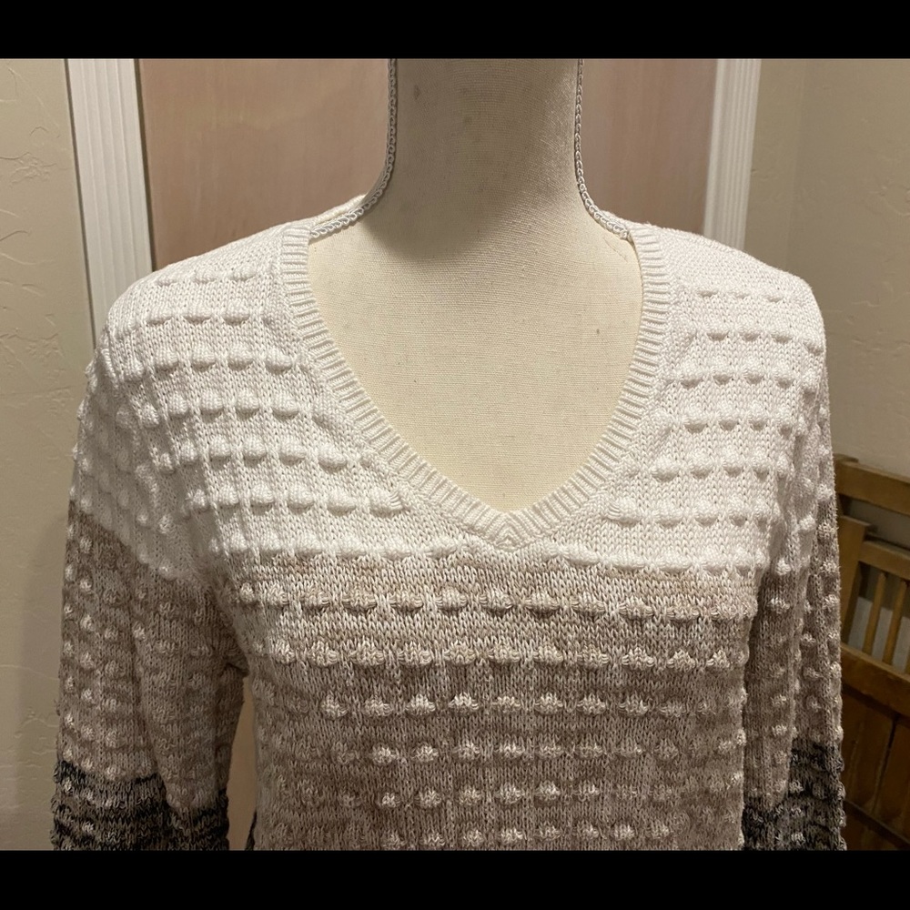 Ladies sweater - Picture 2 of 5